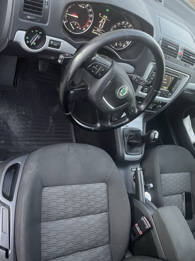 Skoda octavia 2  facelift  1.6 tdi