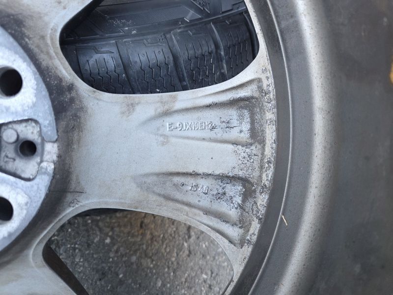 19цола БМВ 5х120 BMW 5x120 с гуми