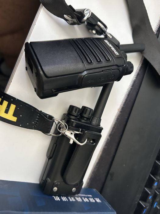 Продавам два броя радиостанция Baofeng BF-9700 с два броя слушалки