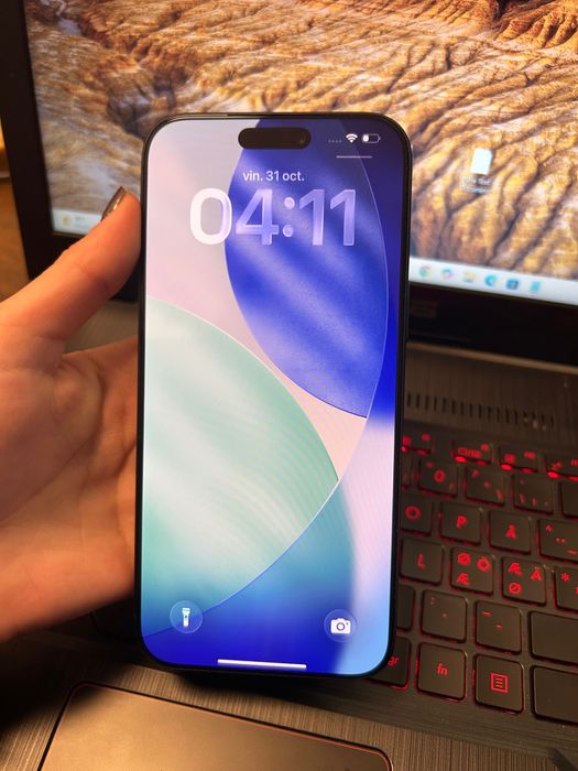 Telefon iPhone 17 Pro Max 5G, 512GB, Deep Blue, baterie 100%- ca nou