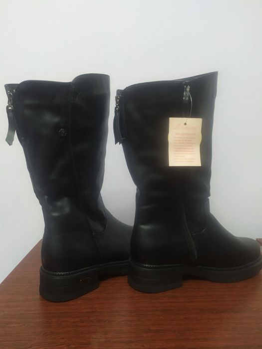 зимние сапоги, НОВЫЕ! НАТУРАЛЬНЫЙ мех! НЕ дорого!