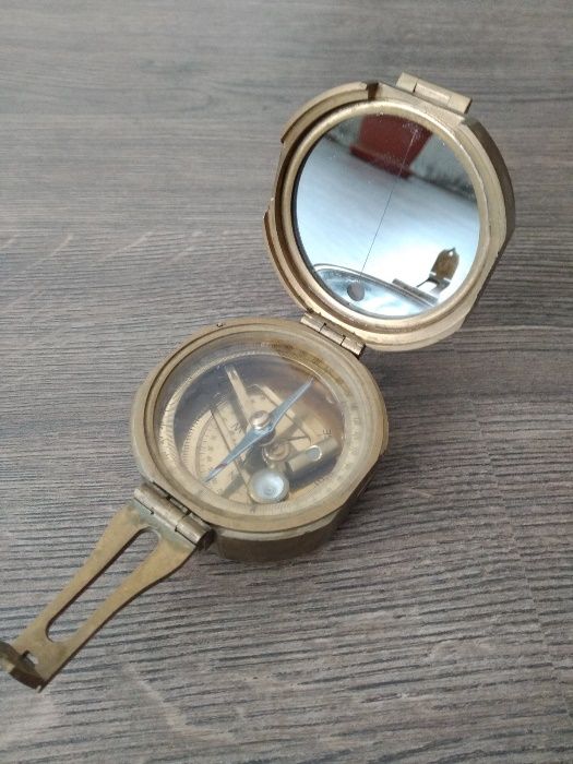Busola feng shui Luo Pan din alama Stanley London - obiect de colecție