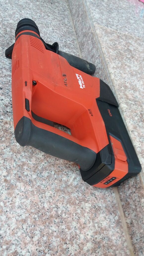 Hilti rotopercutor pe acumulatori te 30 a 36