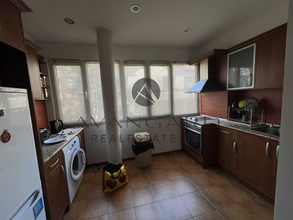 Продава се Двустаен апартамент в Пловдив, Център - 60 кв.м за 2550 €/кв.м - Снимка #2