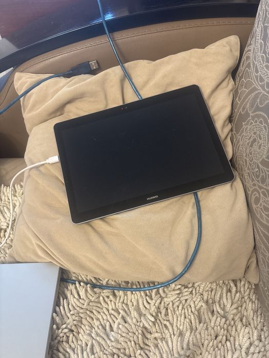 Планшет Huawei MediaPad T3 10 9.6 дюйм 2 Гб/16 Гб серебристый