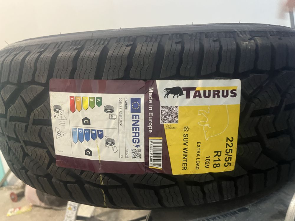 Taurus 225/55/18