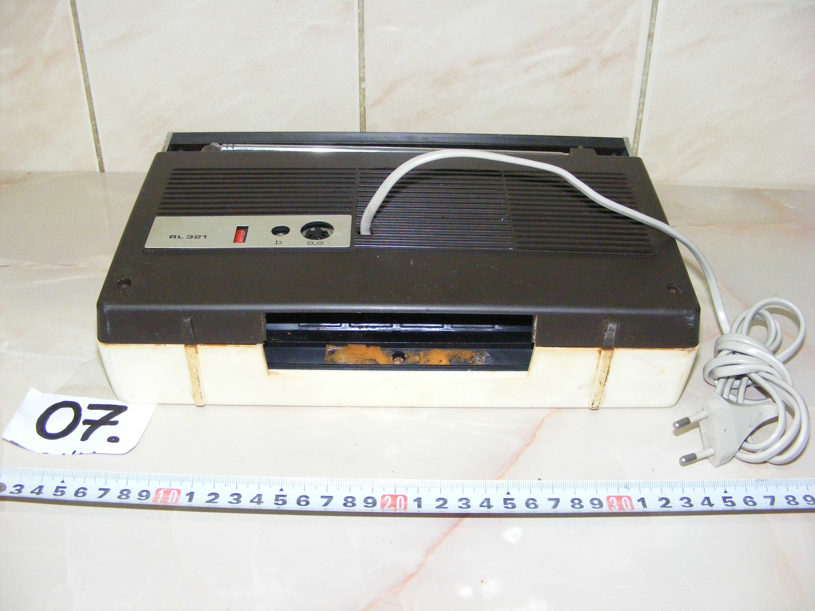 Radio vechi  ,,Philips RL-321”, anii 1970  (cod 07)