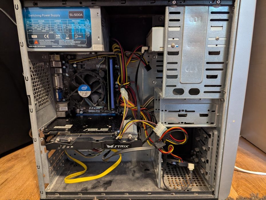2 PC-uri i7-7700k GTX 1650; i3