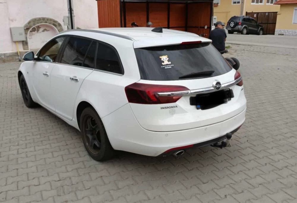 Opel Insignia Sports Tourer 2.0 2016 180 CP Automat Euro 6