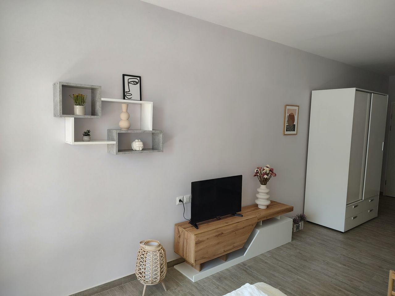 Дава се под наем Едностаен апартамент в Поморие - 40 кв.м за 255 € - Снимка #6
