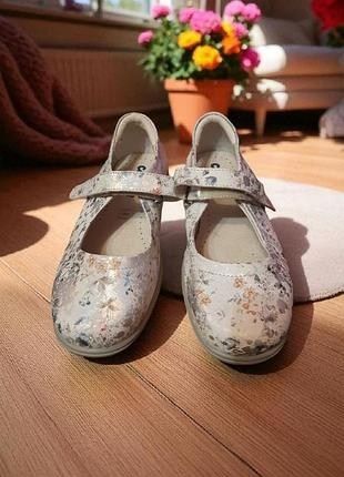 Женские кожаные туфли фирмы Cosifeet