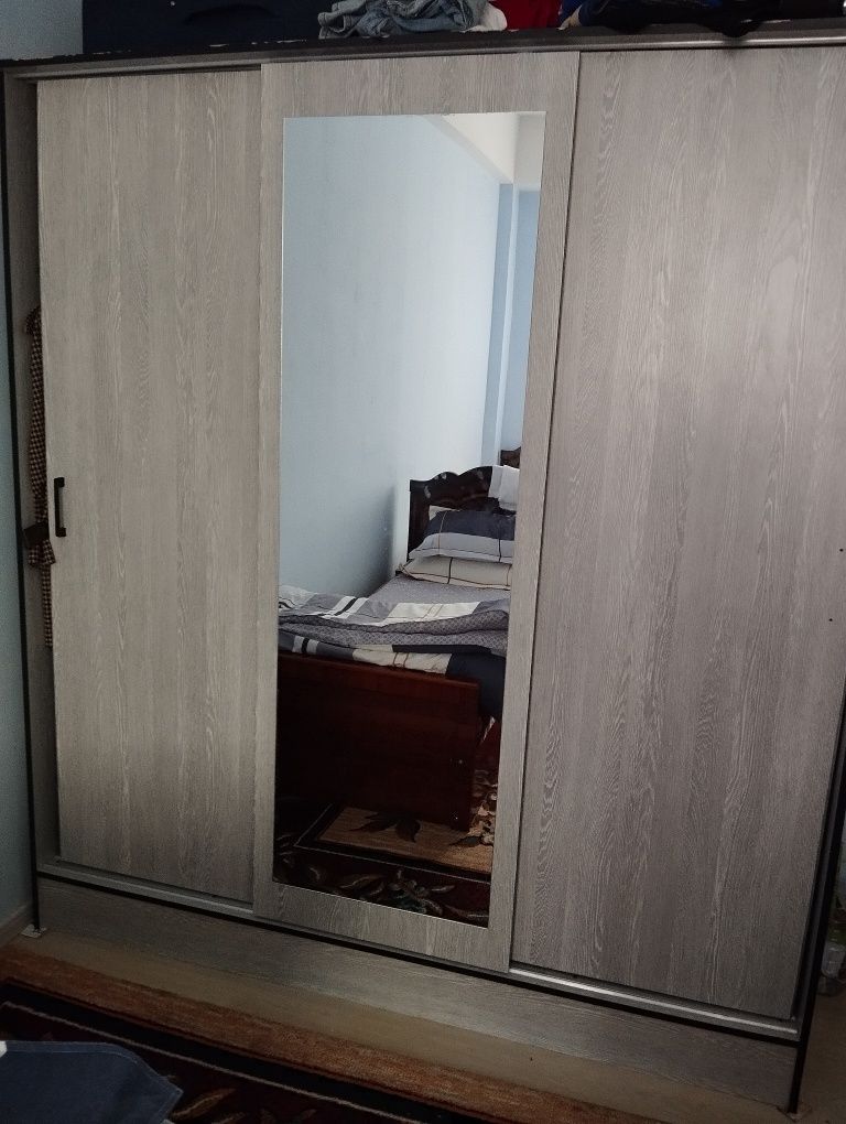 Kvartira qizlarga
