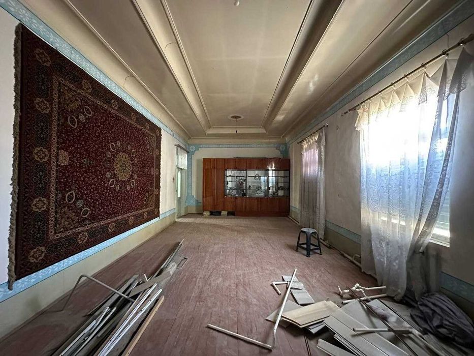 4 sotixli uchastka barcha jihozlari bilan birga sotiladi.