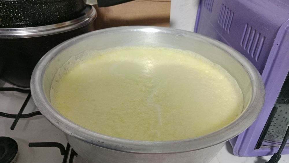Домашнее молоко чистое , жирное, вкусное