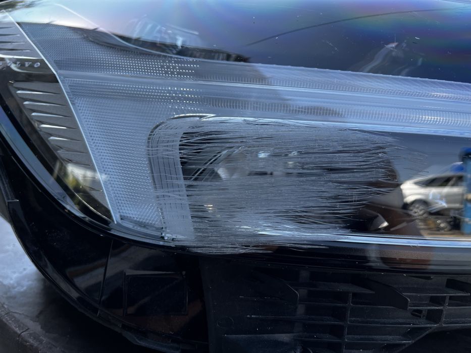 Десен фар VOLVO XC60 2023