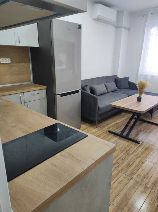 Дава се под наем Тристаен апартамент в Бургас, Зорница - 80 кв.м за 459 € - Снимка #1