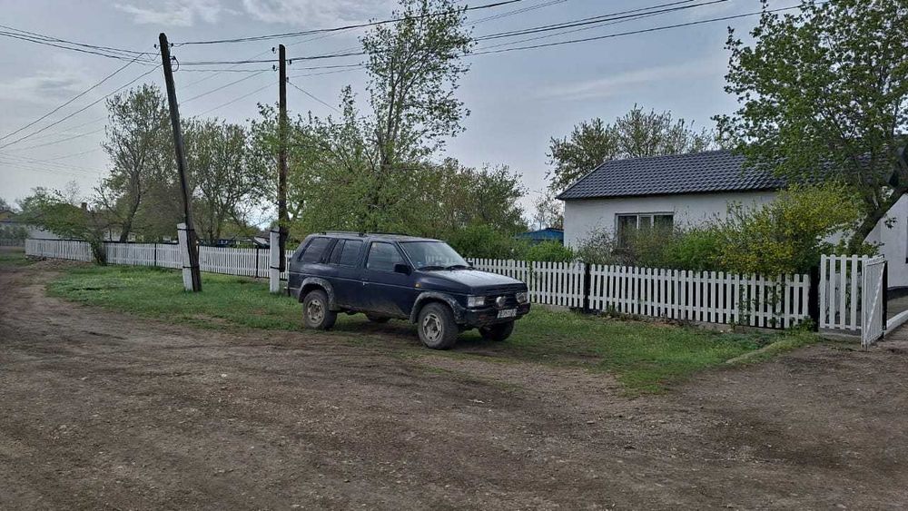 Автомобиль Ниссан