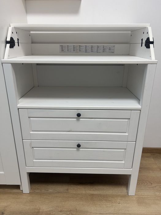 SUNDVIK маса за повиване/скрин