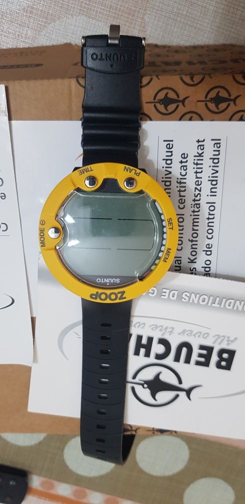 Водолазен регулатор ВEUSHAT VX-10 ICEBERG  и водолазен компютър SUUNTO