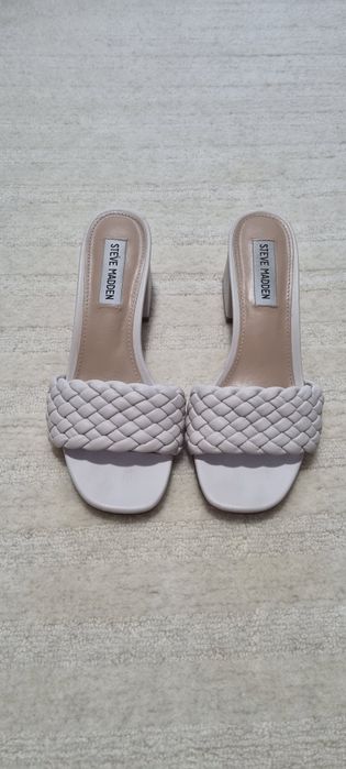 Saboti femei, Steve Madden