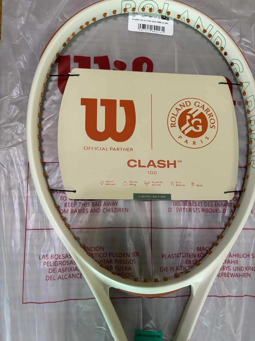 Нова тенис ракета Wilson clash v3 100 Roland Garros