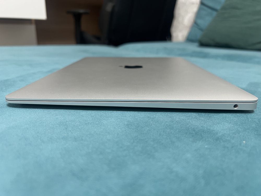 MacBook air m1 256 gb в рассрочку в иделюальном состоянии