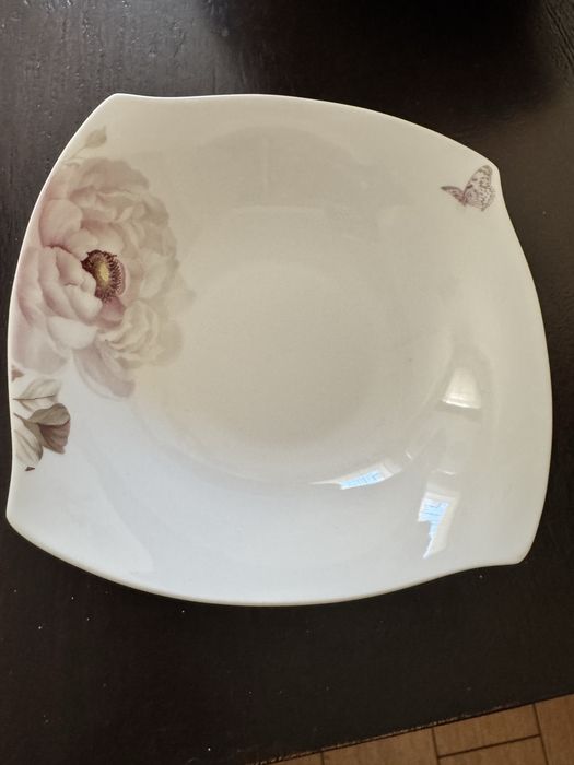 Set complet de vesela pt 12 persoane