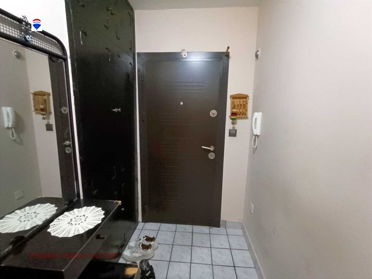 Продава се Тристаен апартамент в Русе, Дружба 3 - 78 кв.м за 1256 €/кв.м - Снимка #10