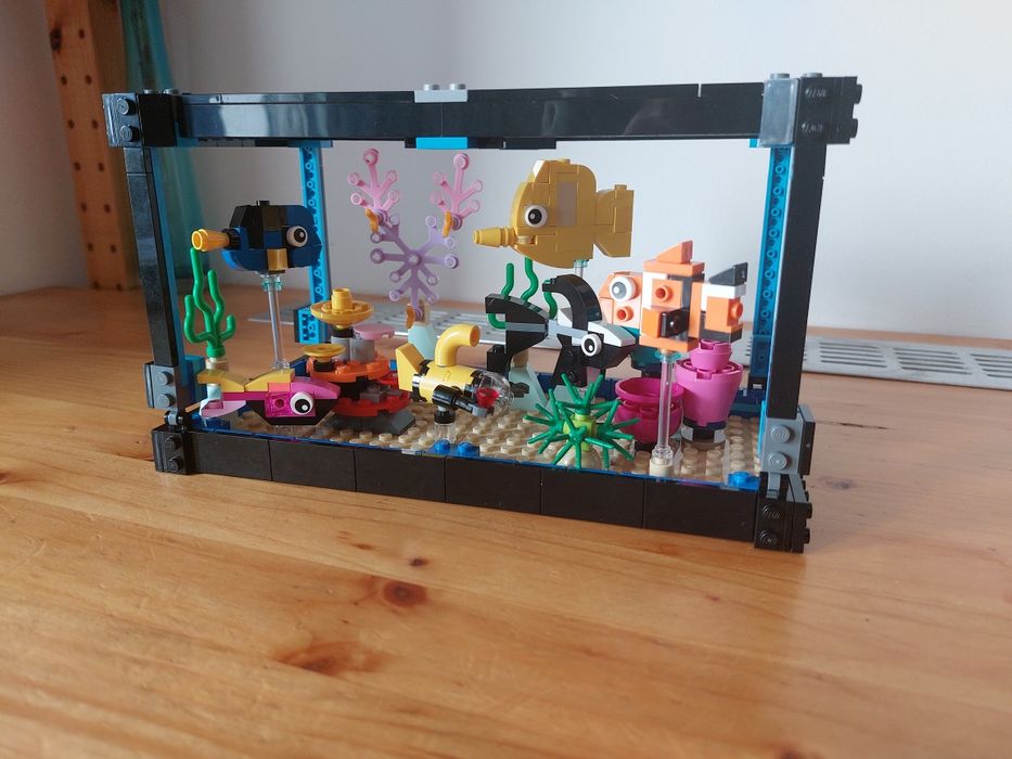 Set Lego Acvariu cu pești
