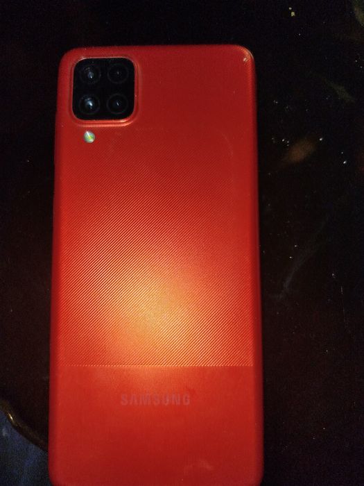 Продается смартфон.