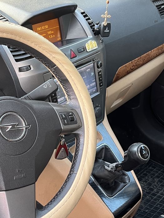 schimb opel zafira b an 2007 cu masina mica