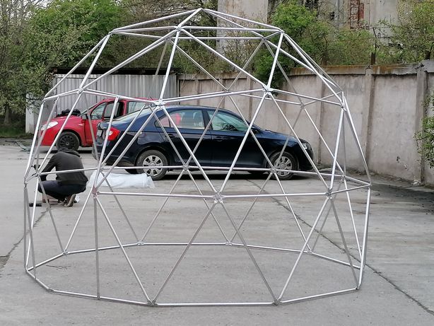 Structura geodesic dome