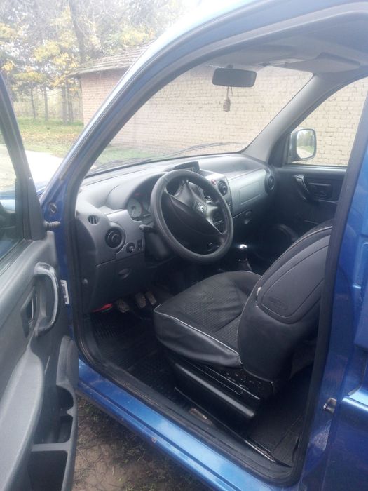 Продавам Пежо Партнер