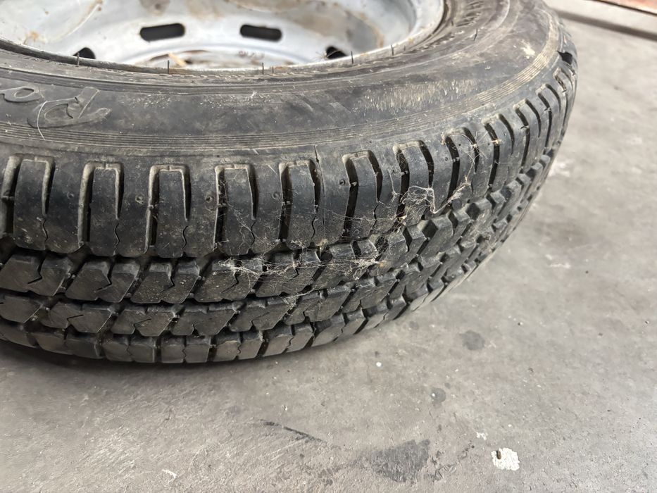 Гуми с джанти 155/70R13-1бр,155/80R13-4бр.