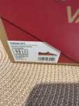 Tenesi Vans noi in cutie