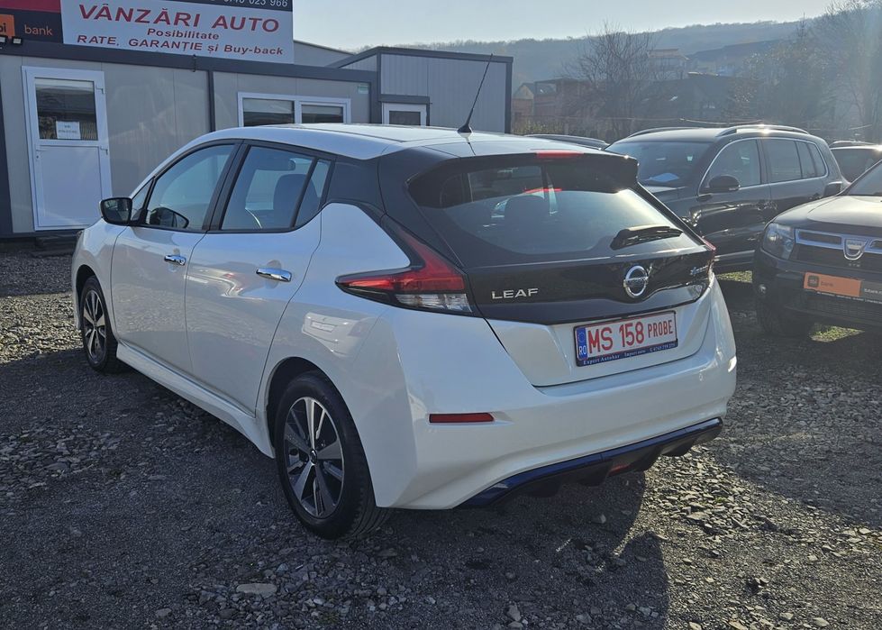 Nissan Leaf 2020 / 55950 km / 40kwh / full electric