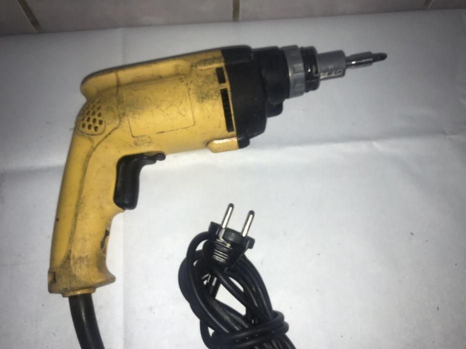 Bormasina-Masina Insurubat Dewalt  Pentru Rigips