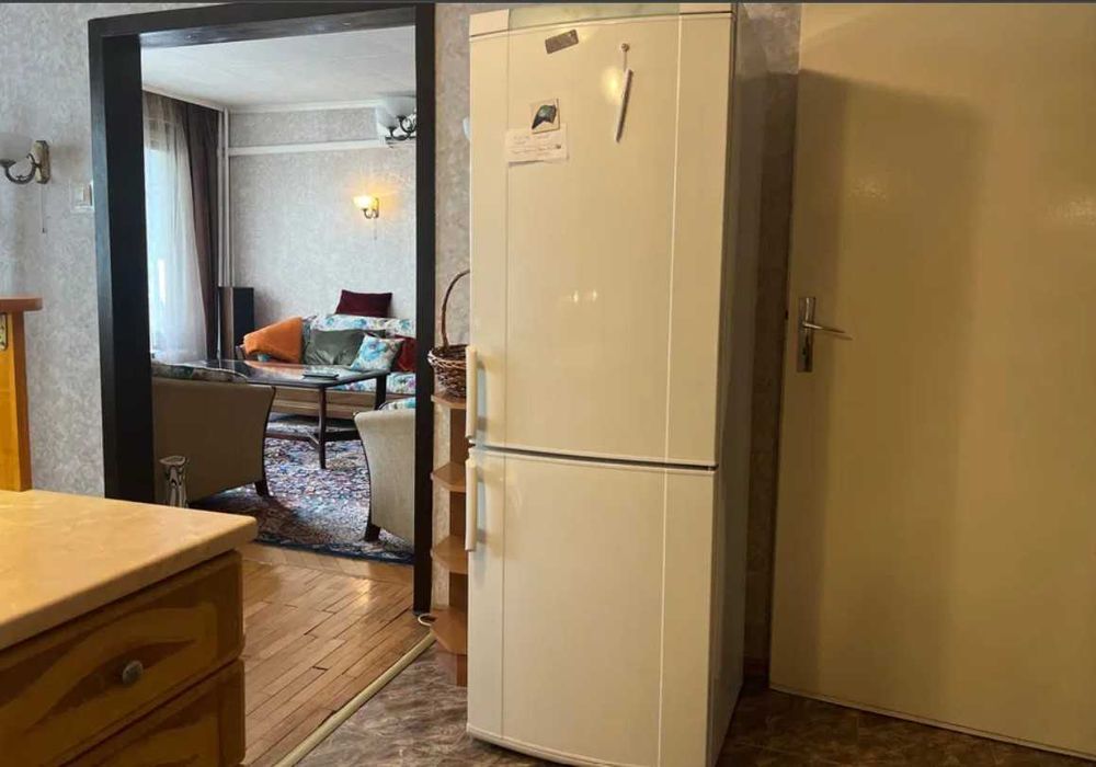 Продава се Тристаен апартамент в София, Света Троица - 88 кв.м за 2353 €/кв.м - Снимка #8