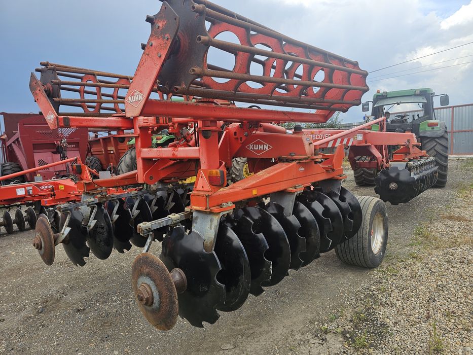 kuhn discover xm disc plug freza presa mig met remorca