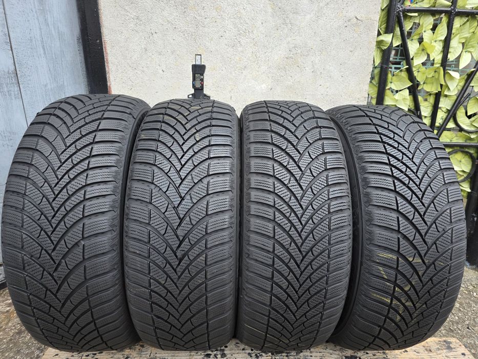 Vând patru anvelope de iarna semperit 225 55 17  dot 2523