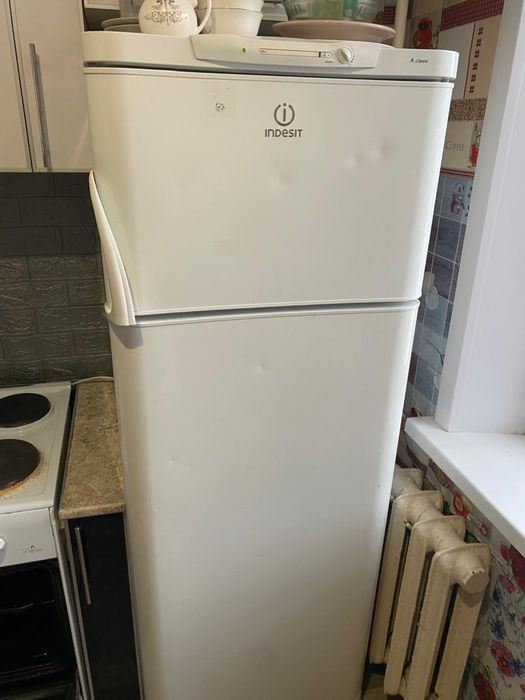 Продам холодильник Индезит