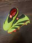 Футболни обувки Adidas predator