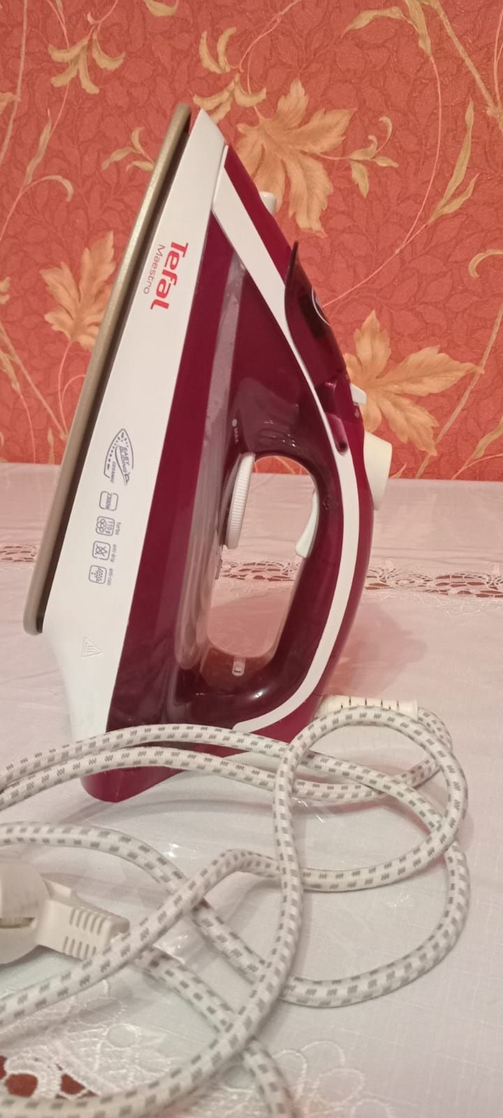Продам 2 утюга: Tefal и Vitek