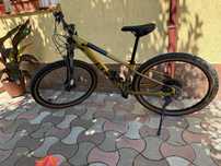 Bicicleta cube 2023