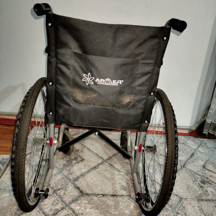 Продается инвалидный коляска