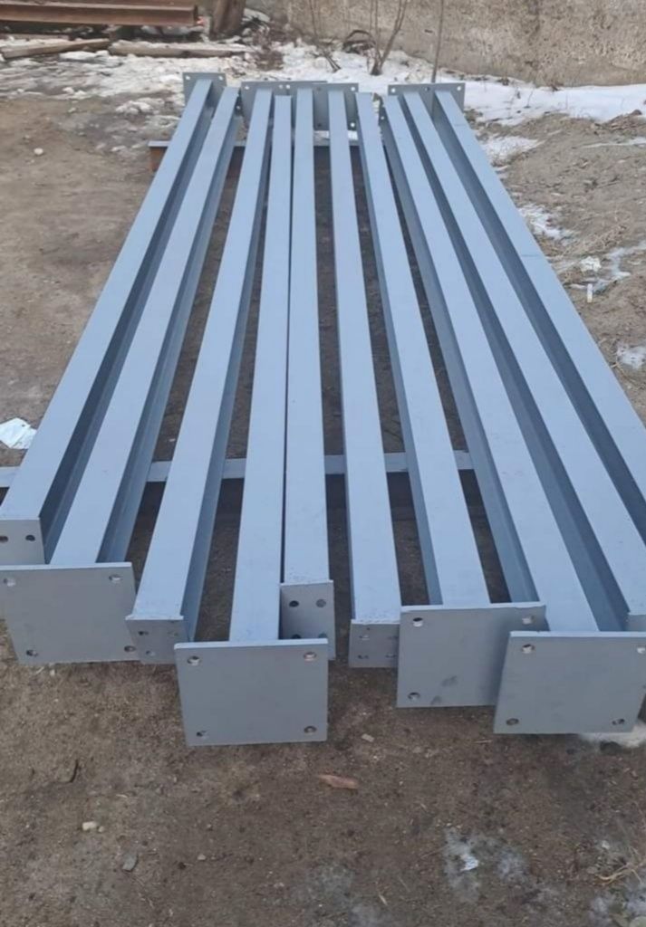 Vand structura metalică 20x10x4 Pret 6000euro 

10 cuzineti 
10 stâlpi