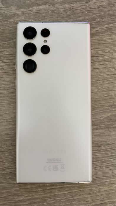 Vand telefon S22 Ultra in stare buna