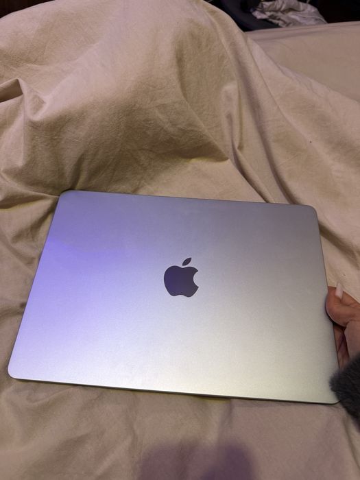 APPLE MacBook Air 13 с гаранция