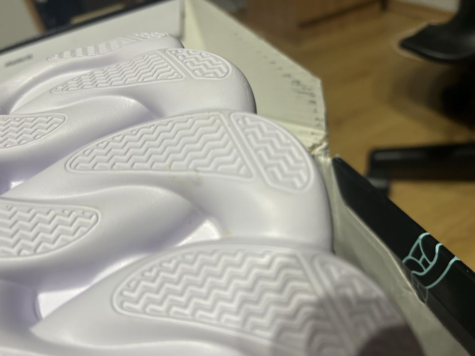 Versace Chain Reaction