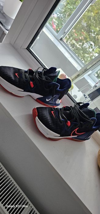 Nike Pantofi Sport LeBron Witness 6